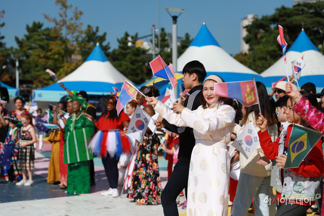 200318 관련사진 3(2019 지구촌명절축제)