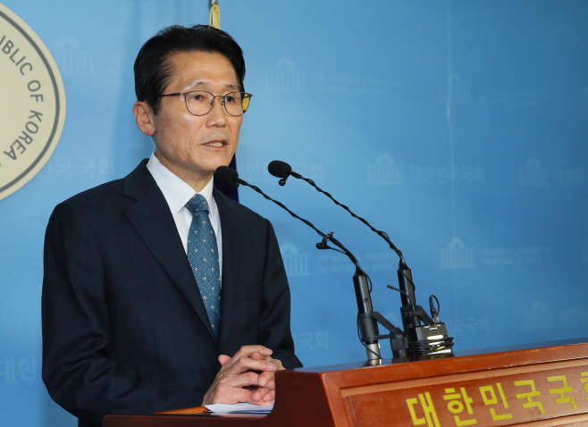 목포 출마선언하는 정의당 윤소하 원내대표