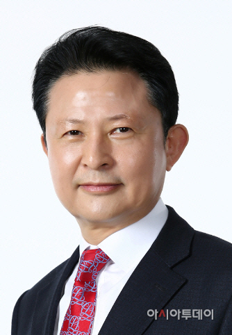 김근기