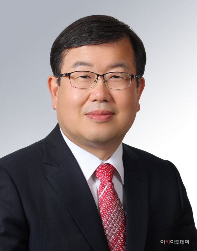 박일호 시장 증명사진