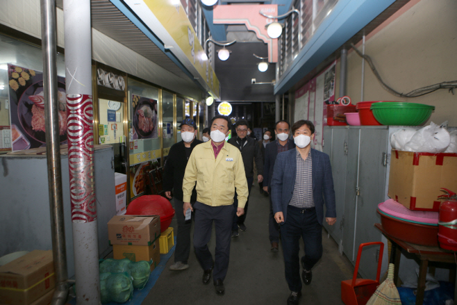 정장선 평택시장 위축된 지역상권 현장 방문