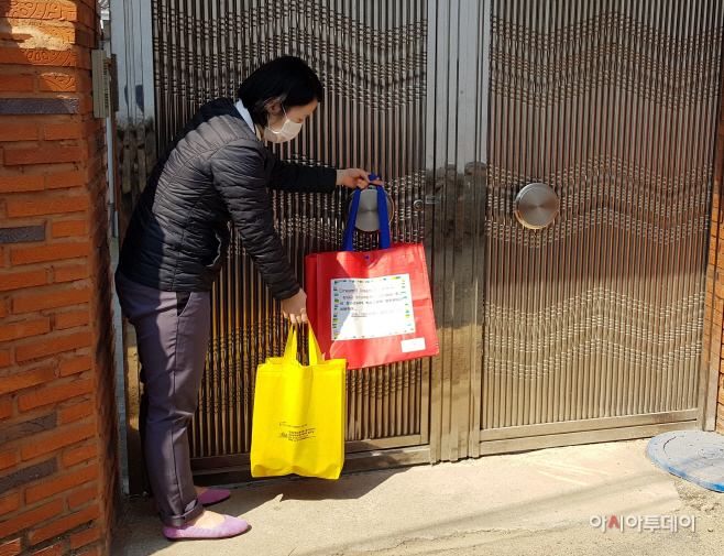 창녕군, 학교밖청소년에게 검정고시 학습교재와 응원간식 지원