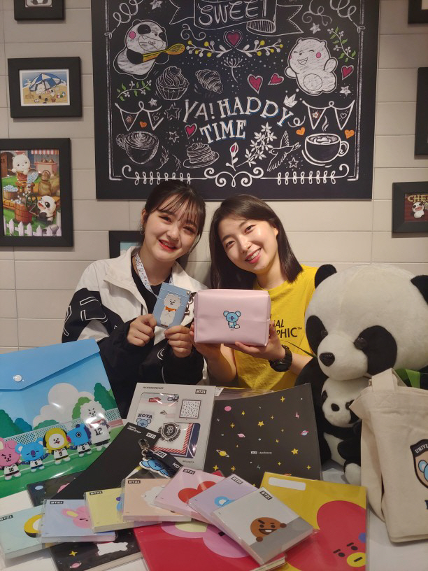 롯데백화점 미아점 BT21 고르기(세로)