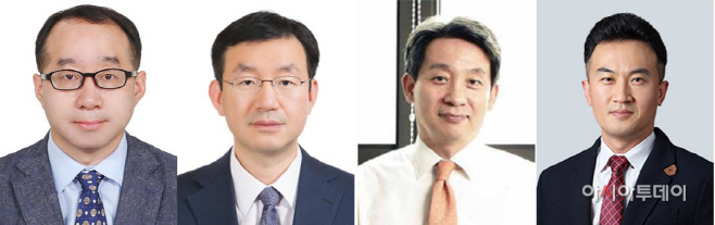 구자현, 성태윤, 이석근, 황세운 연구원 복사