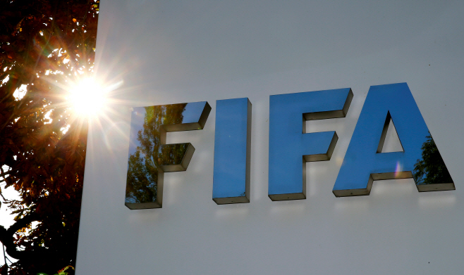 HEALTH-CORONAVIRUS/SOCCER-FIFA <YONHAP NO-3981> (REUTERS)