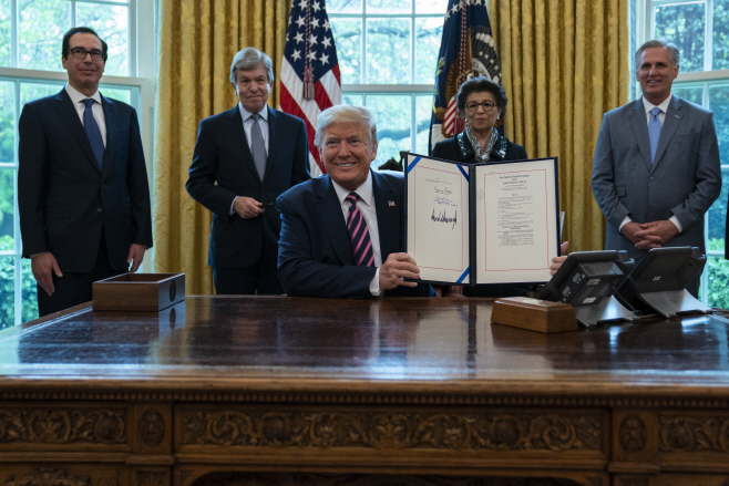 Virus Outbreak Trump
