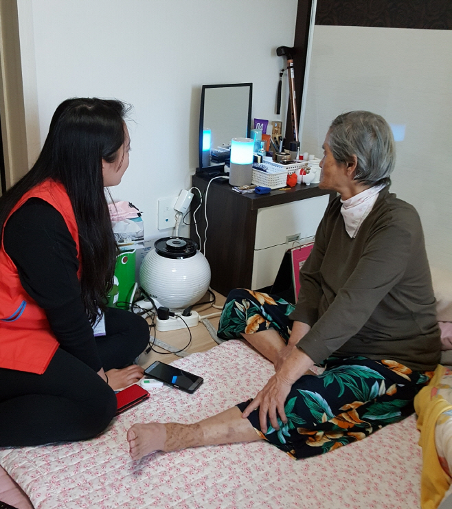 인공지능 돌봄서비스 이용 모습