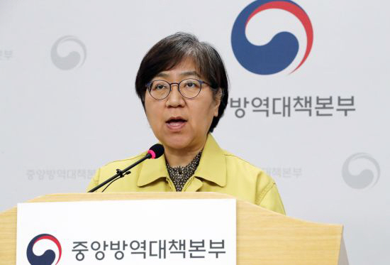 브리핑하는 정은경 본부장<YONHAP NO-4883>