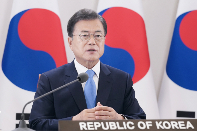 세계보건총회 초청 연설하는 문 대통령