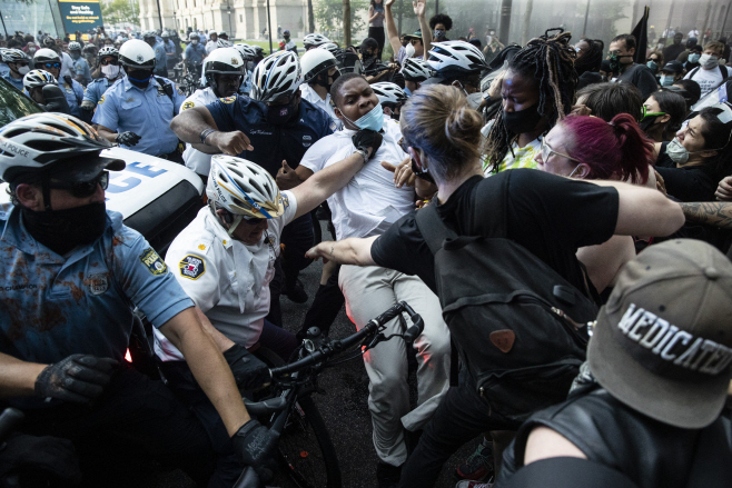 APTOPIX Minneapolis Police Death Protests Philadelphia