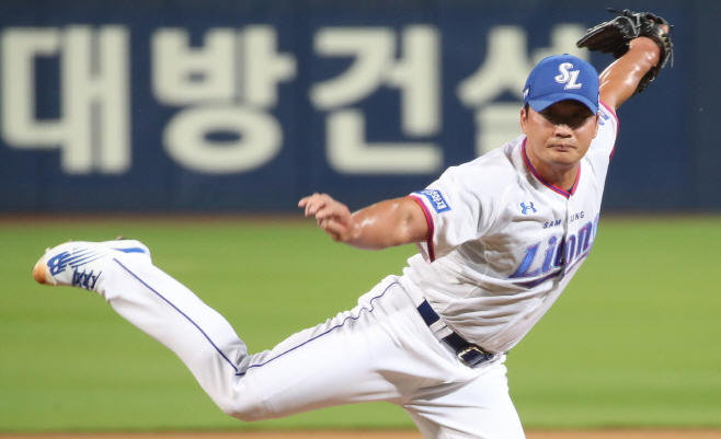 역투하는 오승환<YONHAP NO-5289>