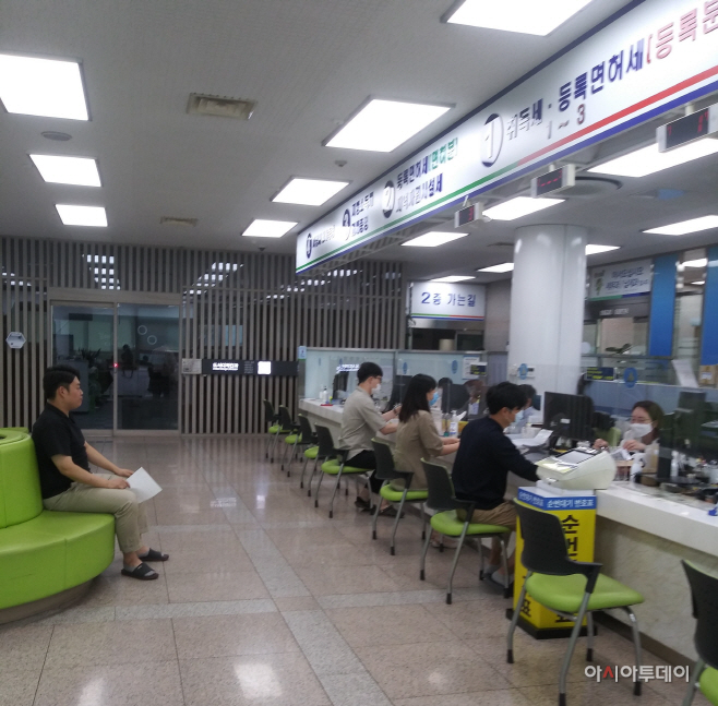6.10 김해시, 야간 세무상담소 운영(세무민원실전경)