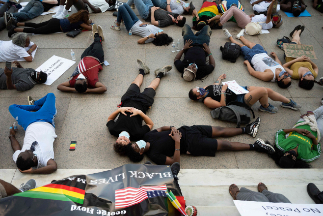 US-POLITICS-RACE-UNREST <YONHAP NO-1716> (AFP)
