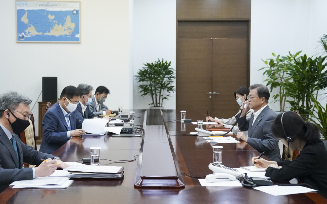 문 대통령, 온두라스 대통령과 통화