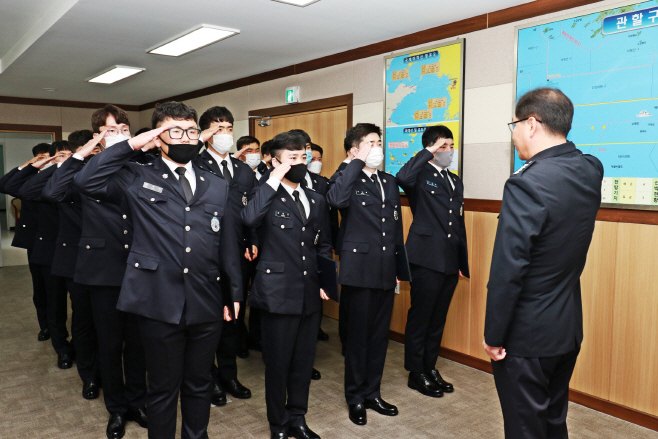 평택해경, 신임경찰관 임용식 가져