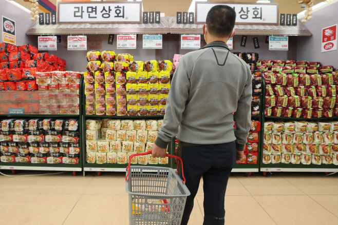 3월 라면 수출 41% 증가<YONHAP NO-2257>