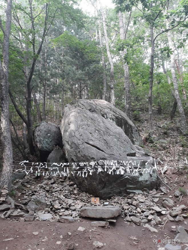청양군, 잉태바위 소원함에 모인 돈 장학금 적립