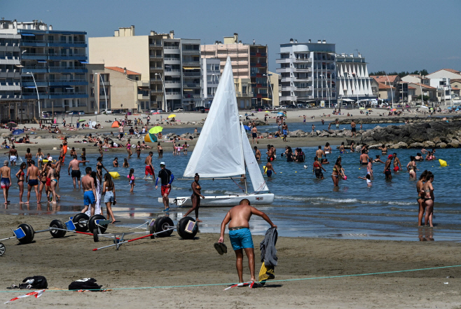 FRANCE-WEATHER-HEAT <YONHAP NO-0144> (AFP)