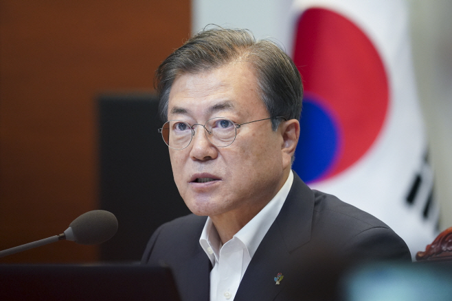발언하는 문 대통령