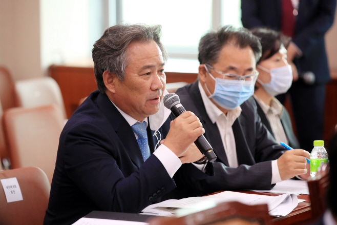 발언하는 이기흥 대한체육회장