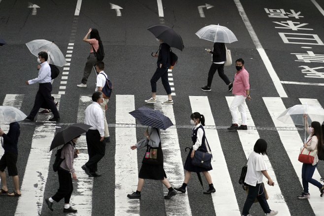 Virus Outbreak Japan Daily Life <YONHAP NO-3040> (AP)