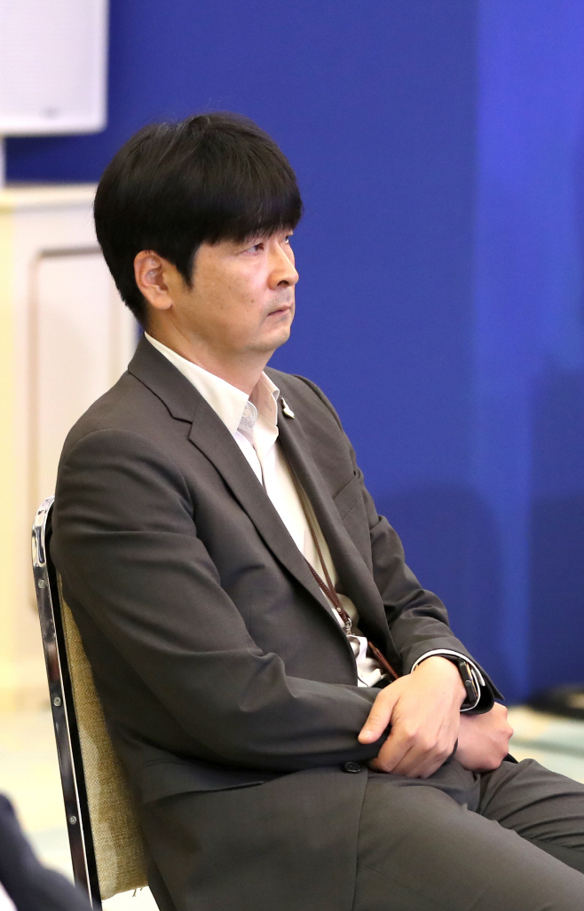 한국판 뉴딜 보고대회 참석한 탁현민 비서관