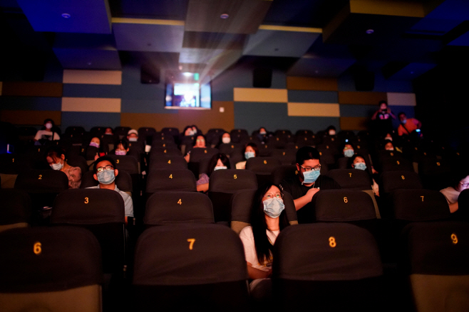 HEALTH-CORONAVIRUS/CHINA-CINEMAS <YONHAP NO-2089> (REUTERS)