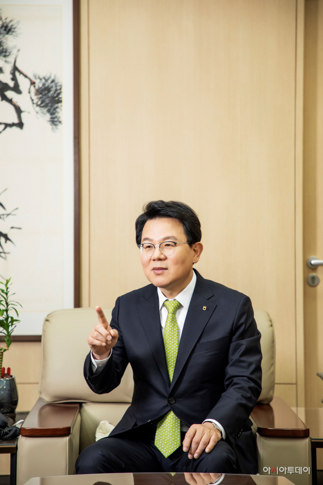 김광수회장프로필사진4