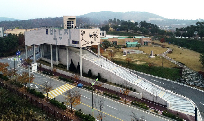 안성시, 박두진문학관, 새 단장 마치고 재개관