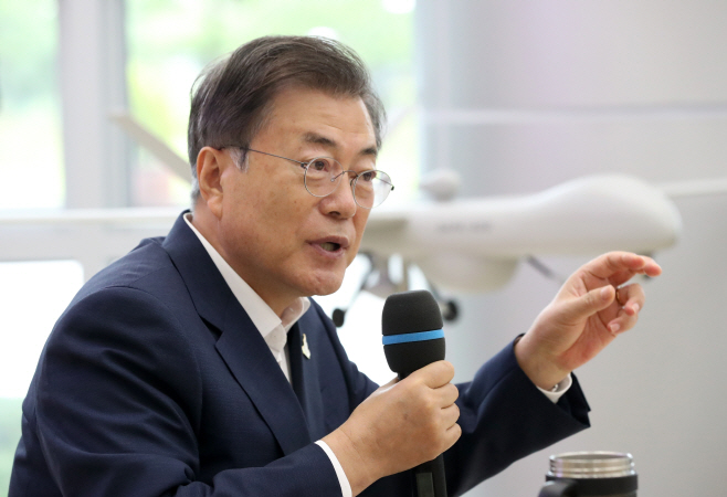 문 대통령, 국방과학연구소 연구진 격려 간담회