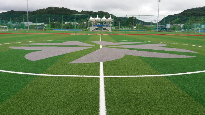 안영 인조 축구장