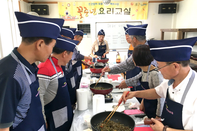 청송군, 민·관 협력으로 복지 서비스