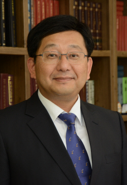 호사카 유지 교수