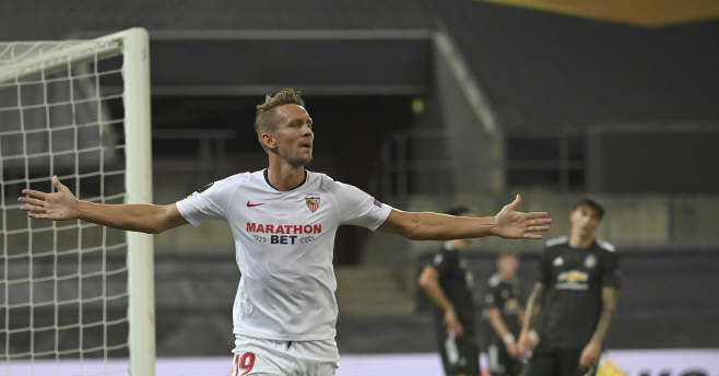 Germany Soccer Europa League <YONHAP NO-2012> (AP)
