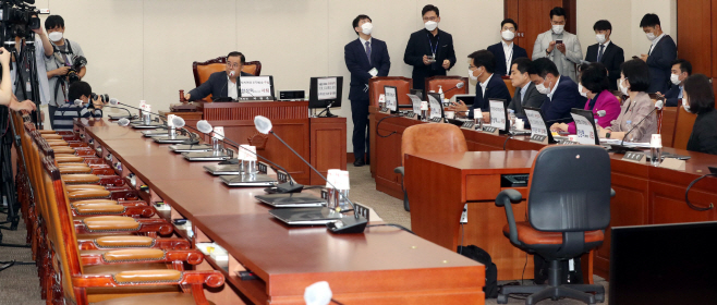 통합당 단독 과방위…민주당 불참