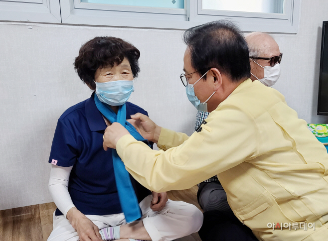 한정우 창녕군수 폭염대비 무더위 쉼터 방문 (3)