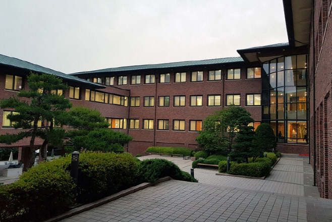 경기도 이천시 소재 LG인화원
