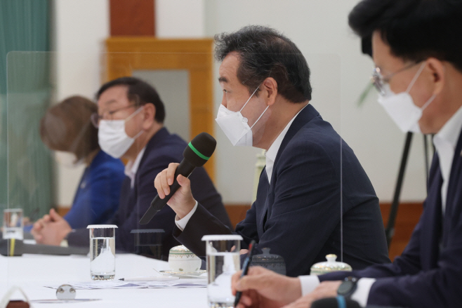 발언하는 이낙연 대표