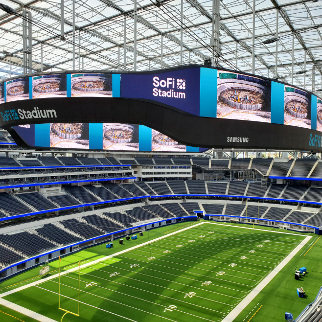 Samsung-LED-display-technology-at-Hollywood-Park-2
