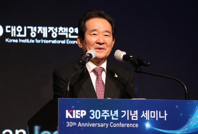 축사하는 정세균 총리