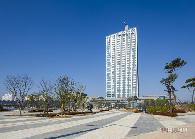 한전 647