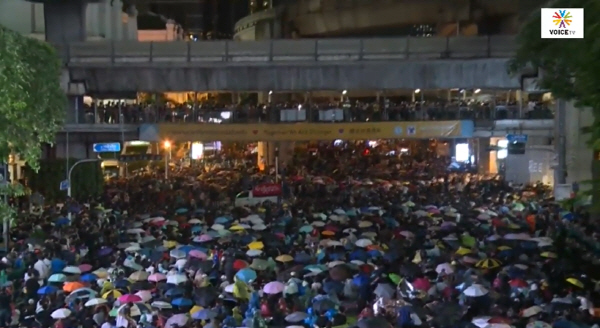 태국서 대규모 반정부 시위 열려, 도로 점거