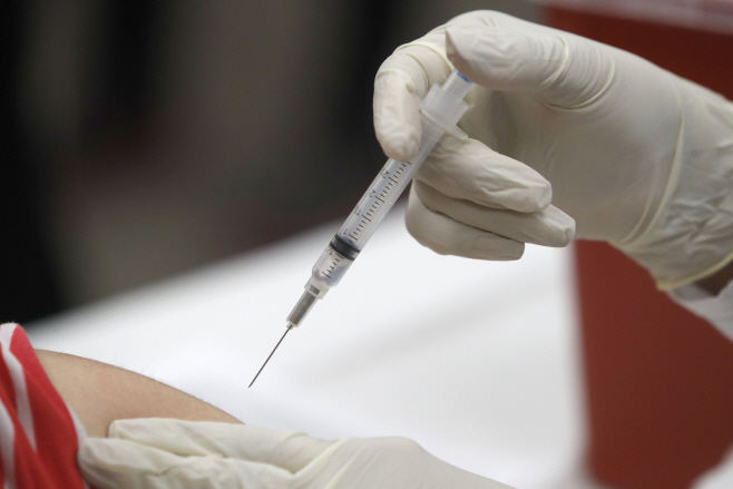 Flu Vaccination <YONHAP NO-0057> (AP)