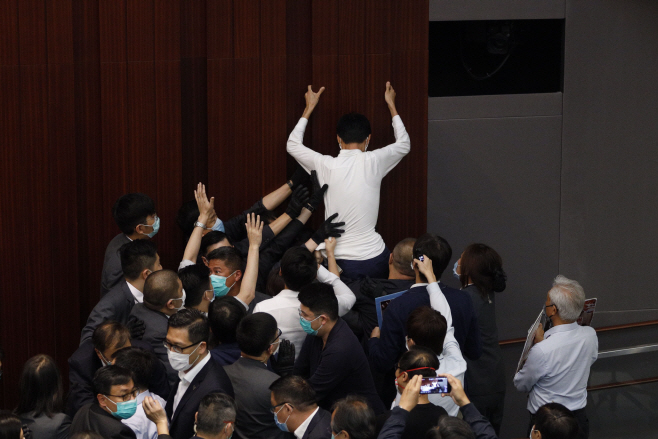 Hong Kong Lawmakers Scuffle <YONHAP NO-5705> (AP)