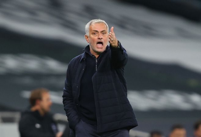 SOCCER-ENGLAND-TOT-BRH/RE... REUTERS)