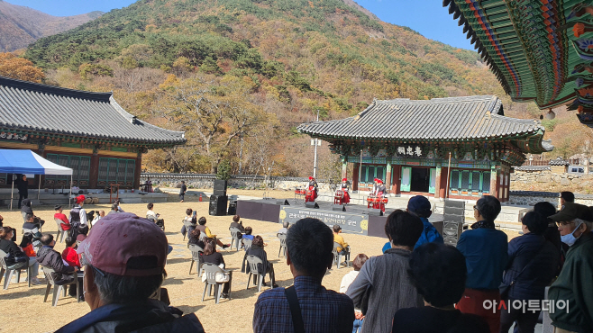 20201107-관광지로 찾아가는 밀양아리랑 공연 개최-1