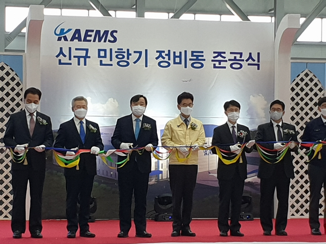 좌측부터 세번째에 KAI 안현호 사장