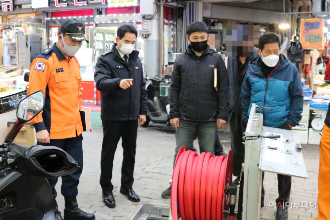 구리전통시장 지하매설식 호스릴 소화전 사진