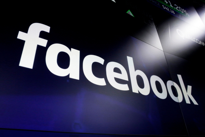 Facebook Content Moderation <YONHAP NO-0388> (AP)