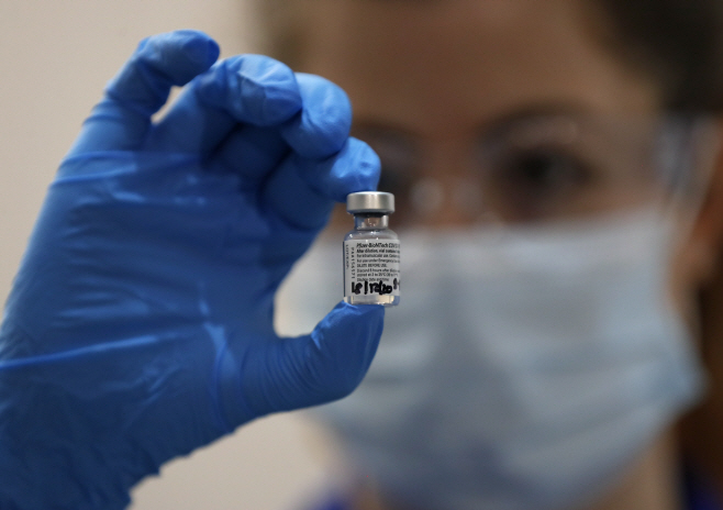 Virus Outbreak Britain Vaccine <YONHAP NO-4486> (AP)